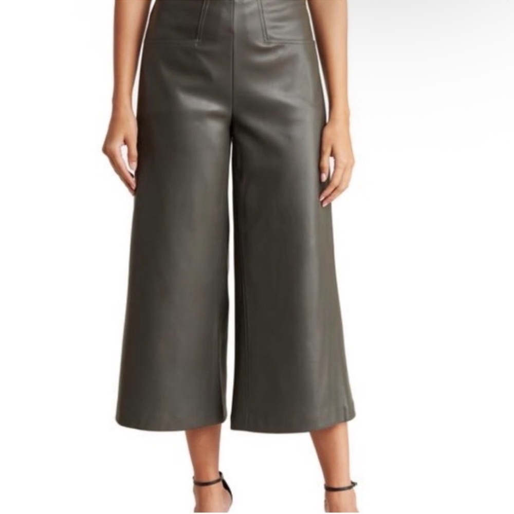 NWT T Tahari Faux Leather High Rise Wide Leg Crop Pants Size 8